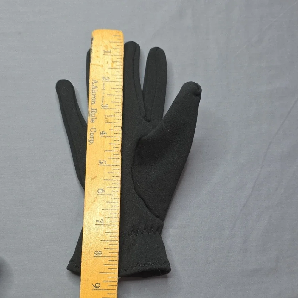 adidas Women's Black Wrist Gloves Logo Solid Medium AW0103